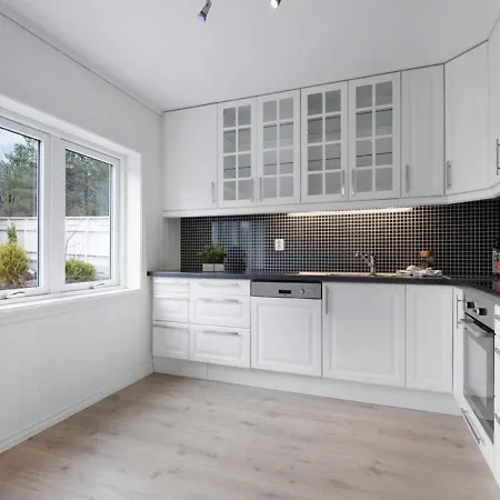 Holiday home 5-bedroom In Asane, Bergen