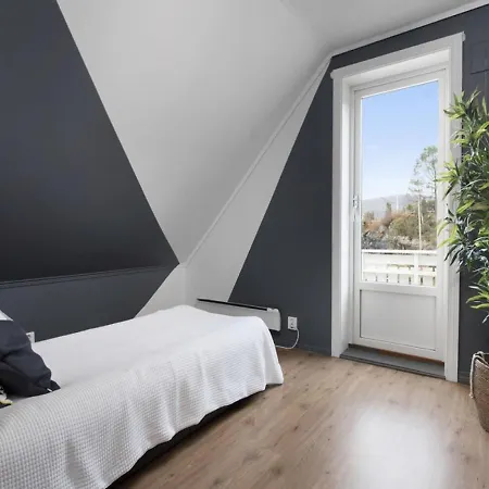 5-bedroom In Asane, Casa de Férias Bergen