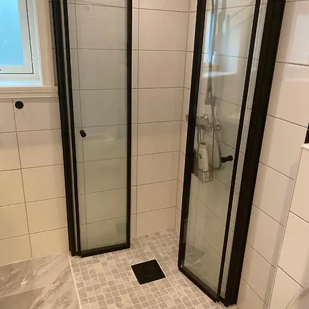 Hébergement de vacances 5-bedroom In Asane, *