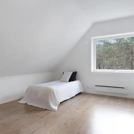 5-bedroom In Asane, Holiday home *
