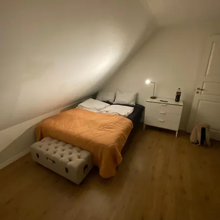 5-bedroom In Asane, Casa de Férias